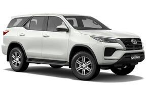 TOYOTA FORTUNER 2.4