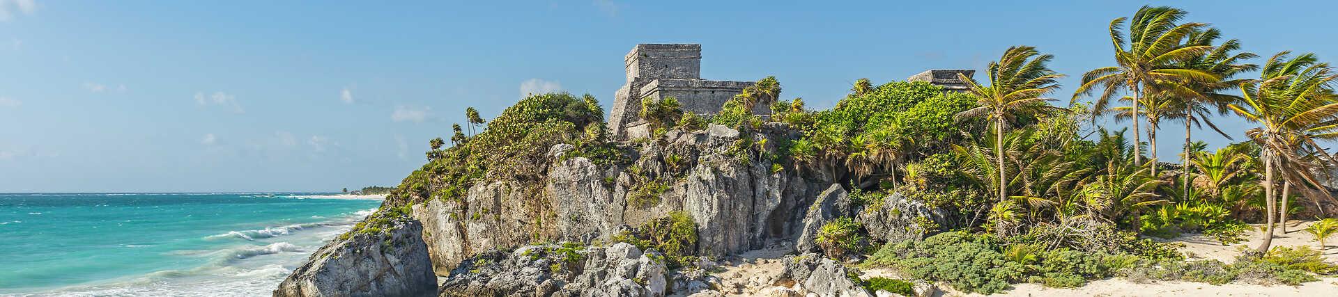 Tulum, Mexiko: Historische Maya-Ruinen am türkisfarbenen Meer.