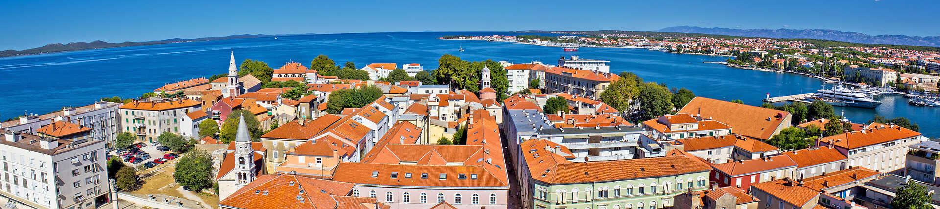 Zadar, Kroatien. Bild einer Stadtansicht an der Küste.