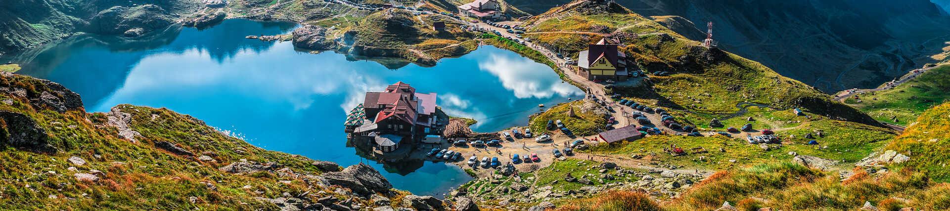 Gletschersee Bâlea in den rumänischen Făgăraș-Bergen.