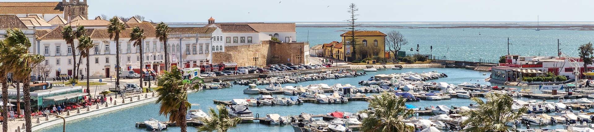 Yachthafen (Marina) von Faro, der Hauptstadt der Algarve-Region in Süd-Portugal.