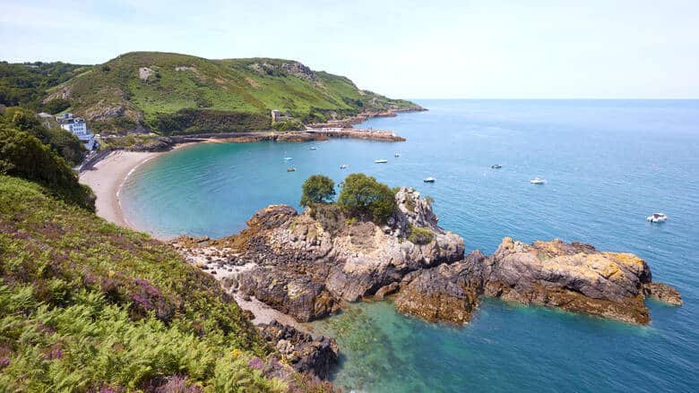 Strand an der Bouley Bay auf den Jersey-Inseln