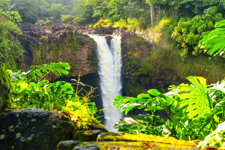 Wasserfall im Wailuku River State Park auf Hawaii