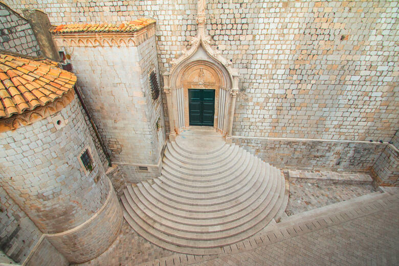 Treppen zum Dominikanerkloster in Dubrovnik