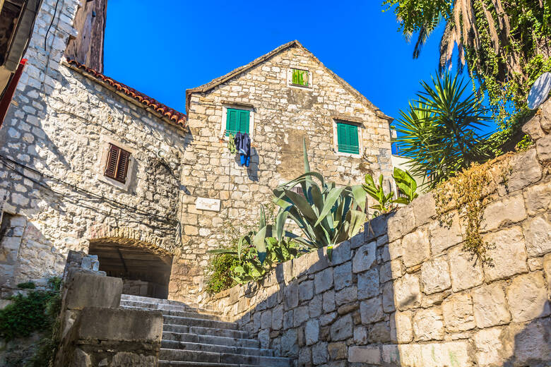 Alte Steinhäuser im Viertel Veli Varos in Split