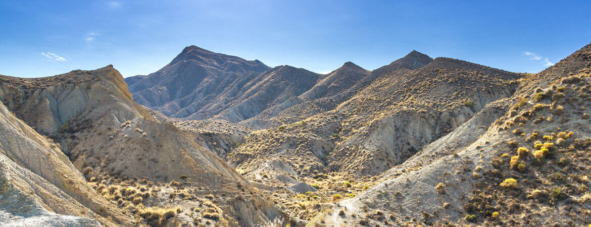 Hügel in der Wüste Tabernas in Andalusien
