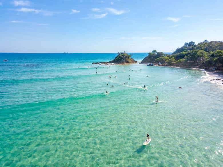 Strand mit türkisfarbenen Wasser an der australischen Ostküste