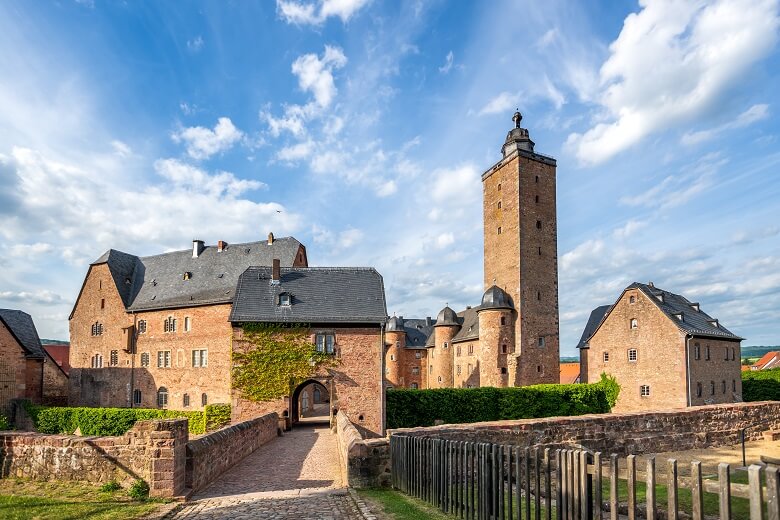 Schloss Steinau auf der Deutschen Märchenstraße in Hessen