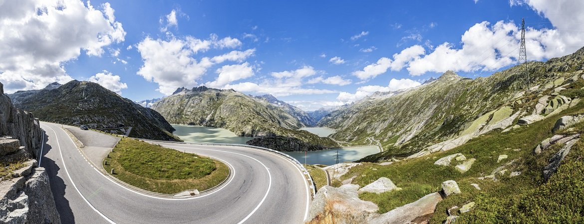 Passstraße zum Grimsel im Berner Oberland in der Schweiz