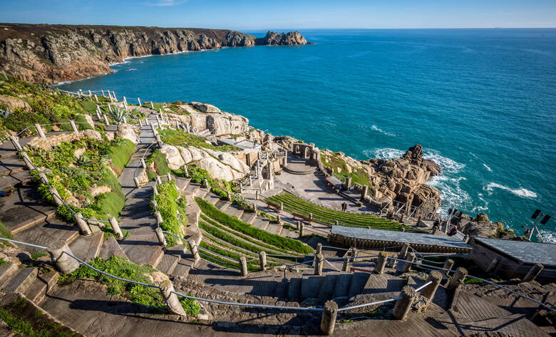 Freilichttheater im Süden von England direkt am Meer