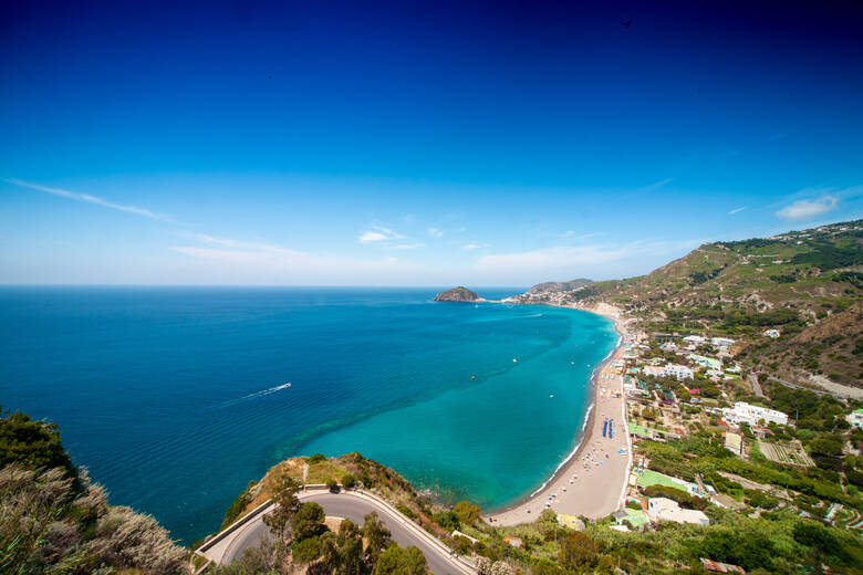 Blick über den Strand Spiaggia dei Maronti in Italien