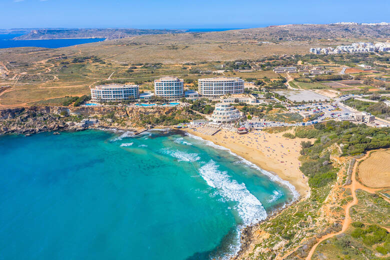 Sandstrand Golden Bay auf Malta