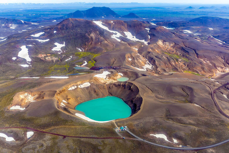 Das Geothermalgebiet rund um den Kratersee Viti in Island 