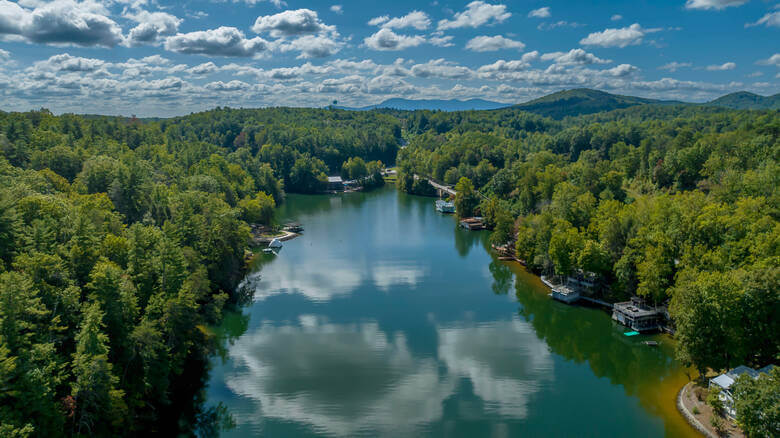 Lake Lure im Staat North Carolina in den USA