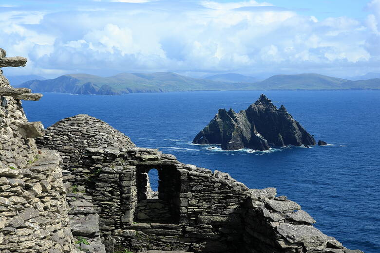 Blick von der Insel Skellig Michael auf das weite Meer