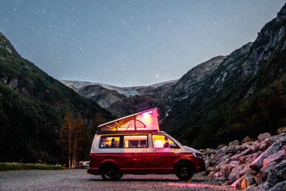 Auf ein Romantikwochenende nach Hamburg: VW California mieten