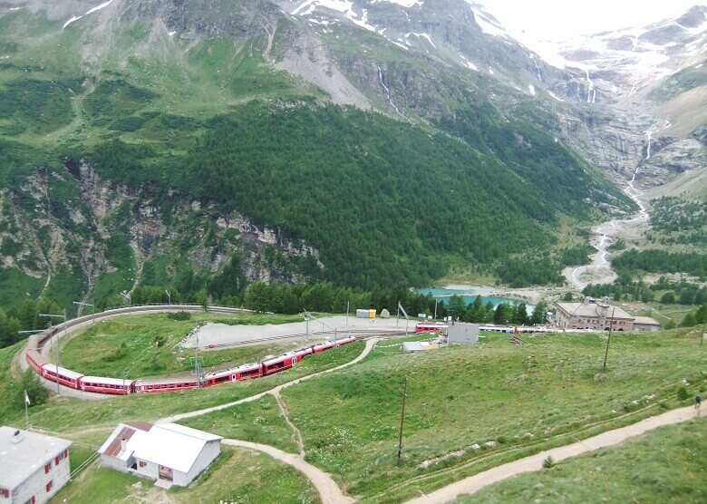 Bahnhof von Alp Grüm