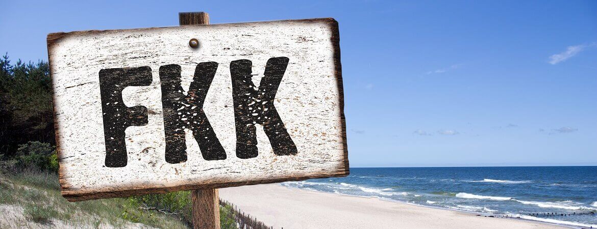 FKK-Schild am Strand