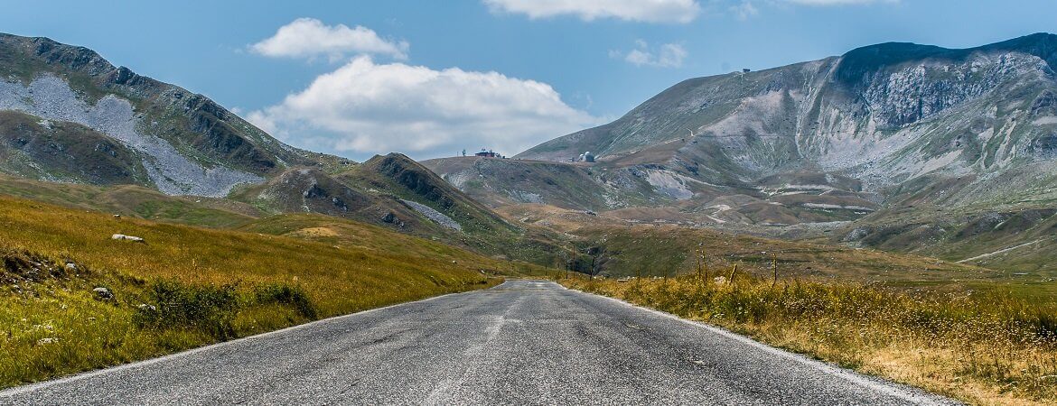 Straße in den Abruzzen