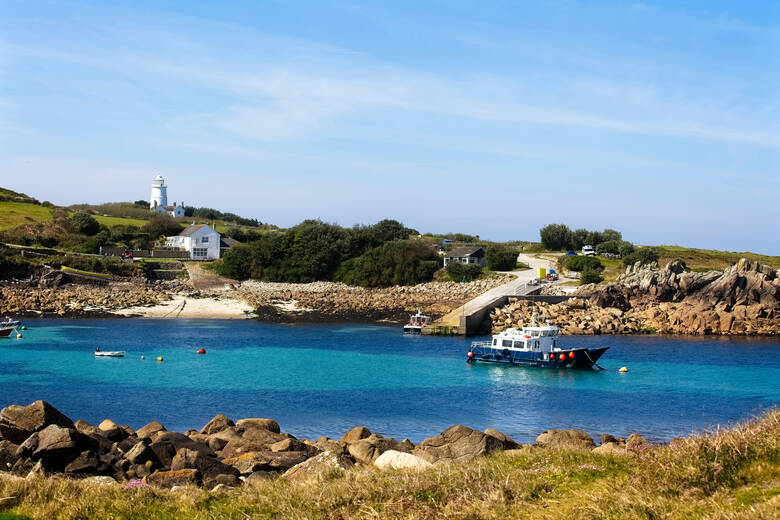 Boot vor der Insel St. Agnes in Großbritannien  