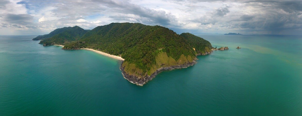 Blick auf die thailändische Insel Ko Lanta