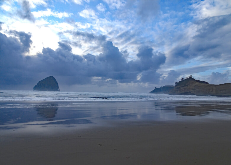 Cape Kiwanda State Natural Area und Kiwanda Rock