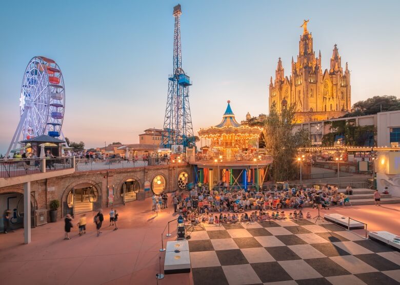 Vergnügungspark auf Barcelonas Hausberg Tibidabo