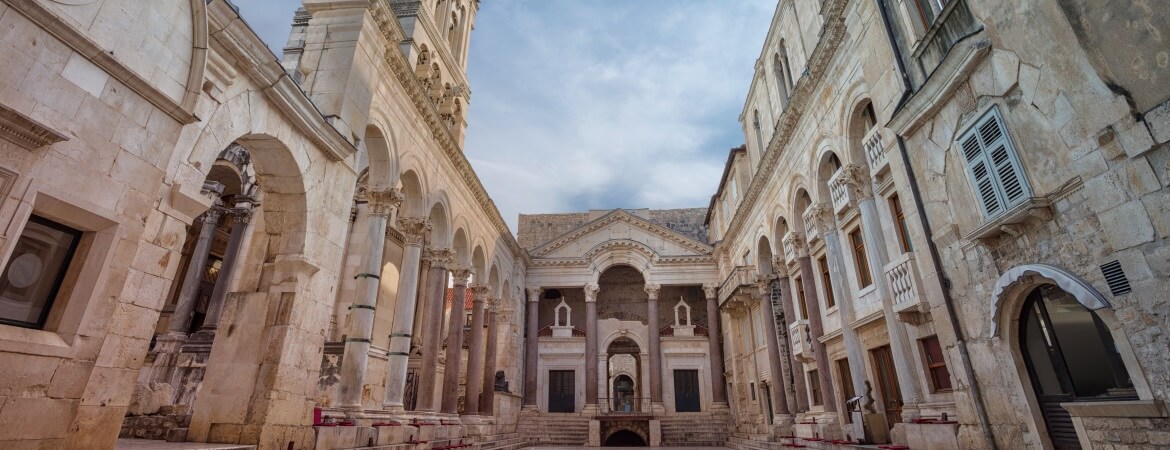Der Diokletianpalast in der kroatischen Stadt Split