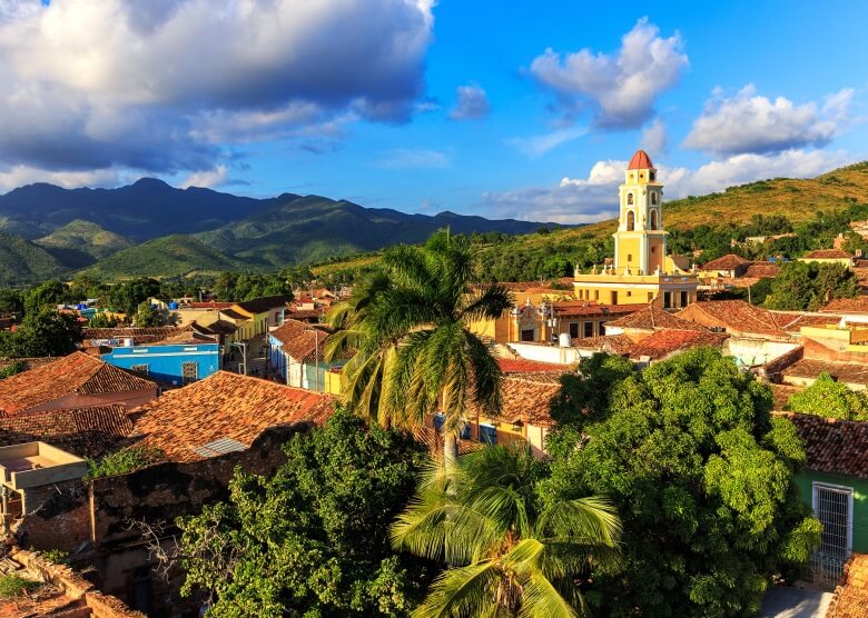 Blick über die kubanische Stadt Trinidad