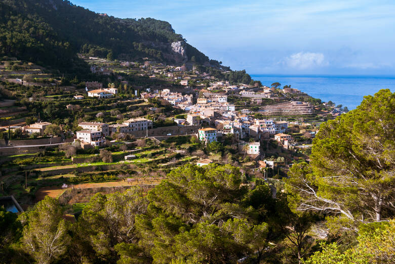 Die Bergstadt Estellencs auf Mallorca 
