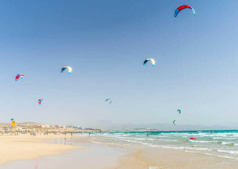 Kitesurfer am Traumstrand Risco del Paso