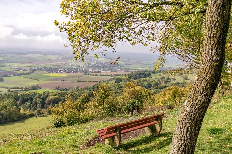 Bank auf dem Hesselberg in Mittelfranken