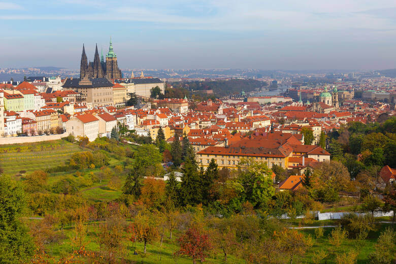 Blick vom Laurenziberg in Prag auf die Stadt