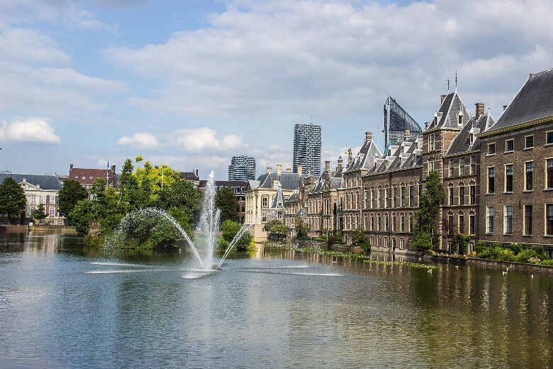 Den Haag mit dem geschichtsträchtigen Binnenhof