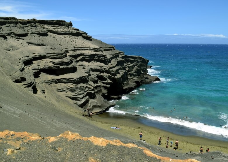 Papakolea Beach auf Hawaii mit grünem Sand