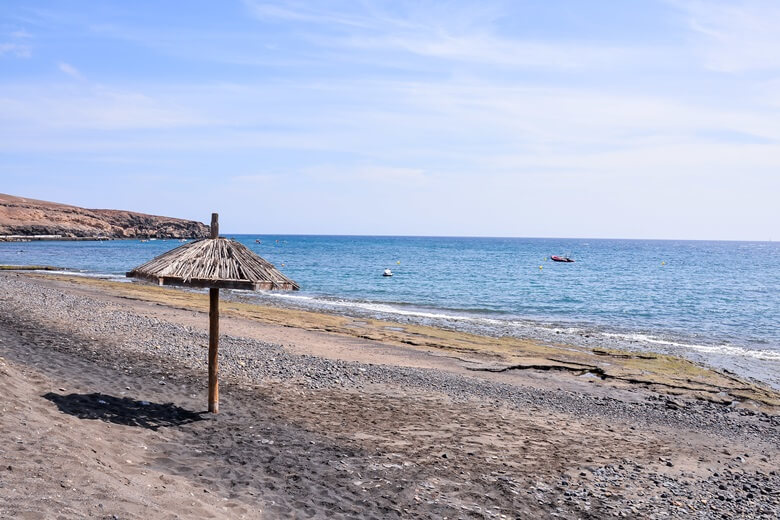 Schwarzer Strand Tarajalejo in Teneriffa auf den Kanaren