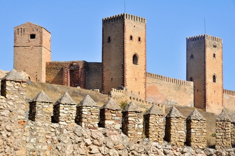 Die Burg von Molina de Aragón in Spanien