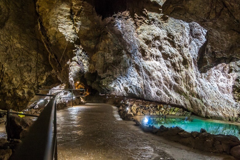 Die Kristallhöhle in Kubach