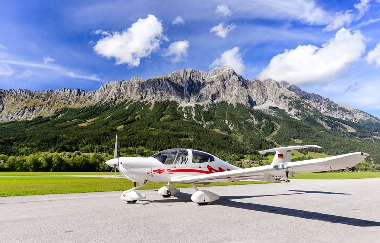 Flugplatz Niederöblarn in Ramsau am Dachstein, Österreich