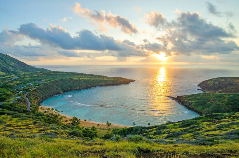 Sonnenuntergang über der Hanauma Bay auf Hawaii