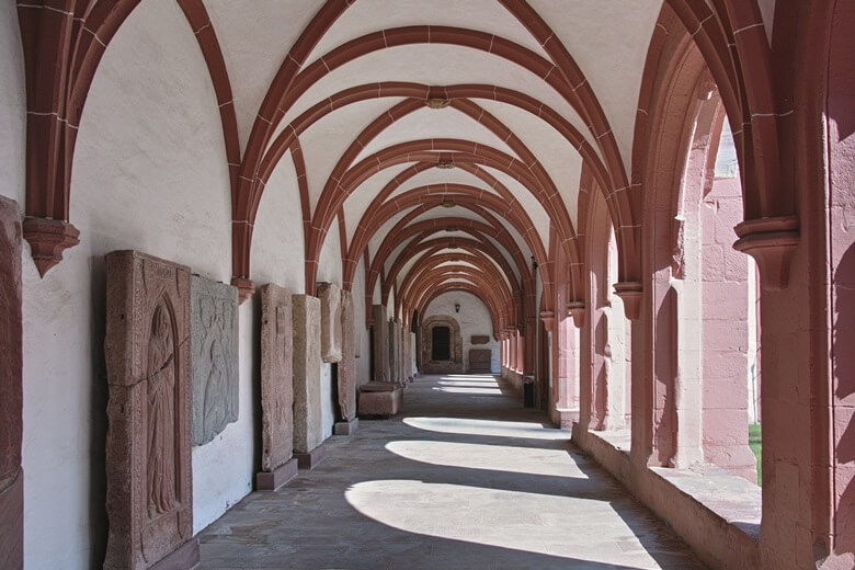 Dormitorium im Kloster Eberbach in Rheingau in Deutschland