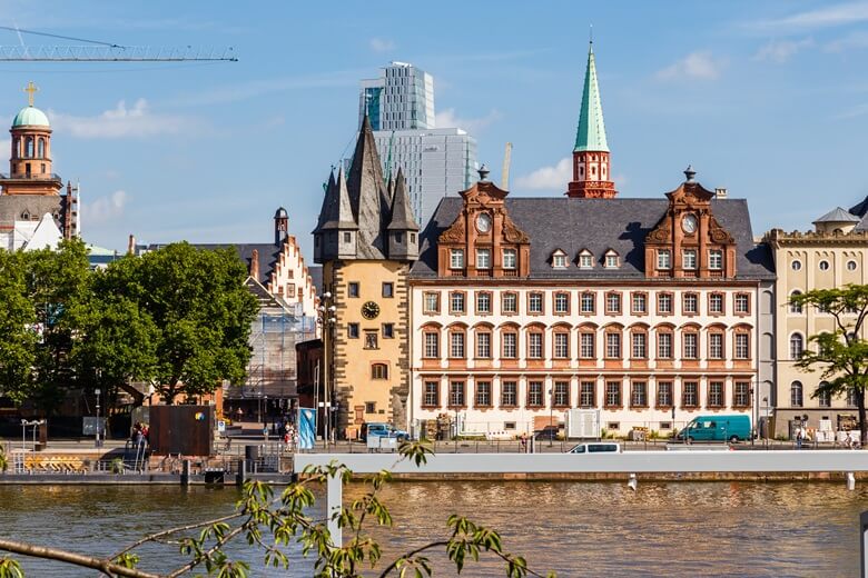 Historisches Museum am Museumsufer am Main in Frankfurt