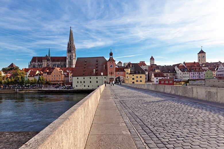 Die Steinerne Brücke in Regensburg