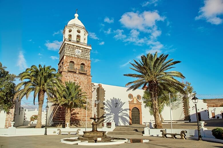 Kirche im Örtchen Teguise auf Lanzarote