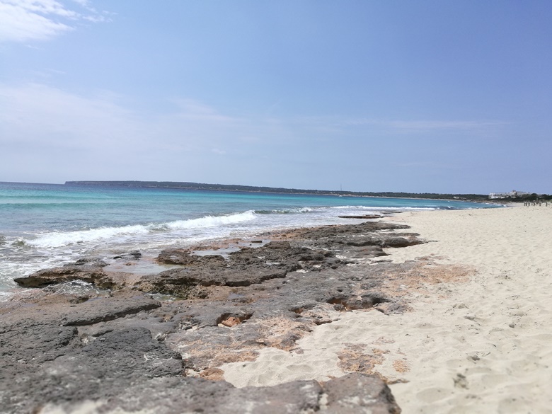 Der bekannte Strand Playa de ses Illetes auf Formentera