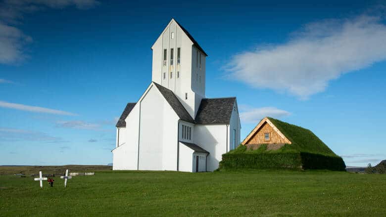 Kleine Kirche in Skaholt in Island