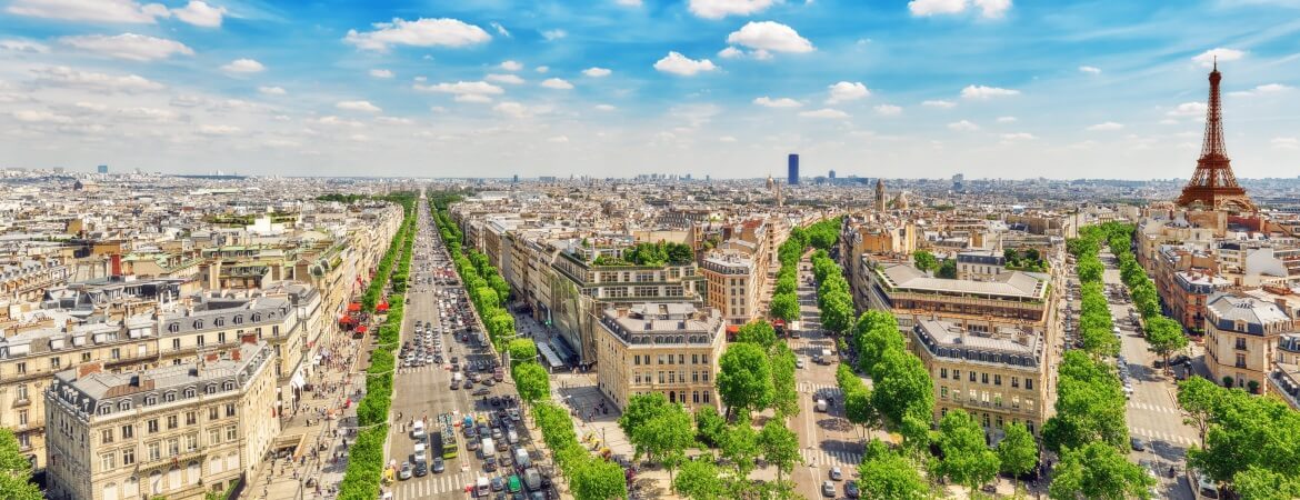 Blick über Paris und den Eiffelturm