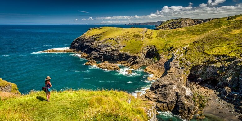 Küstenabschnitt bei Cornwall in Südengland