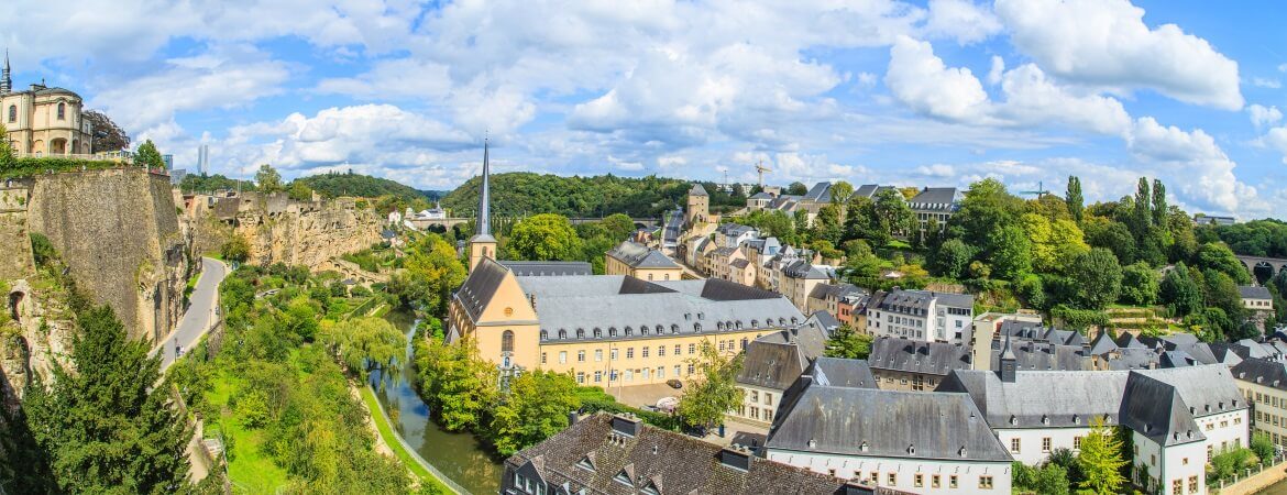 Panorama-Blick über Luxemburg-Stadt am Tag