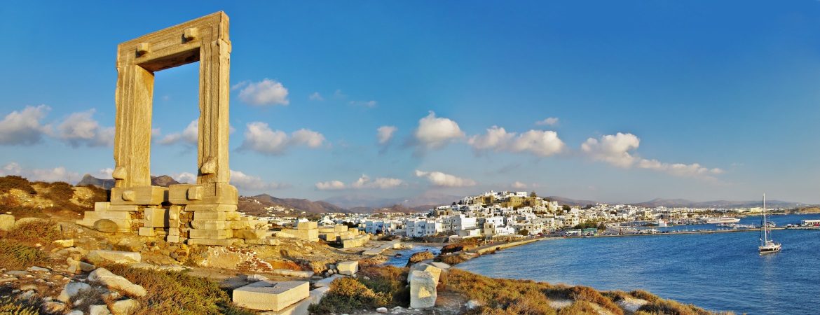 Faszinierendes Wahrzeichen Portara auf der griechischen Insel Naxos